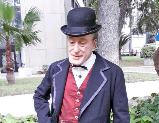 Francesco Paolocci, alias Totò, durante una pausa fuori dagli studi Rai 