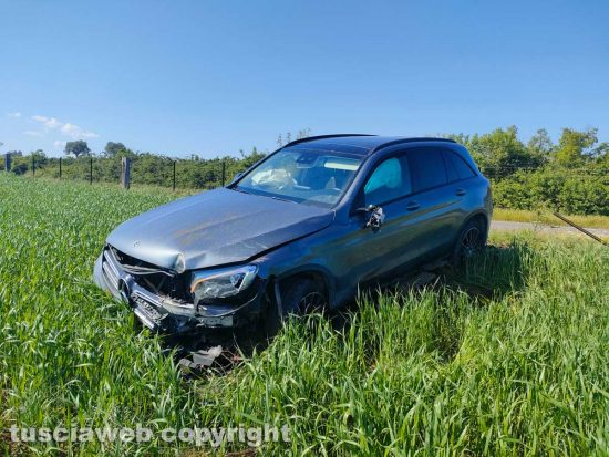 Viterbo - Incidente in strada Pian del Cerro