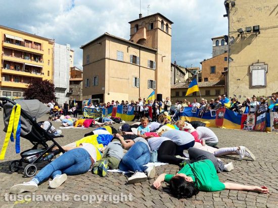 Viterbo - Manifestazione della comunità ucraina contro Putin
