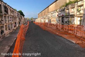 Civita Castellana - Degrado al cimitero