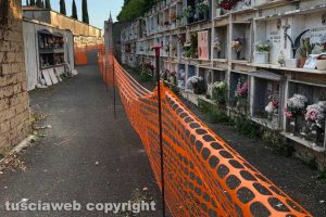 Civita Castellana - Degrado al cimitero