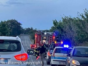 Tarquinia - Auto in fiamme sull’Aurelia bis