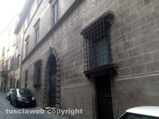 Viterbo - Palazzo Calabresi