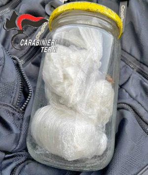 Terni - Blitz antidroga nei boschi di Mazzelvetta