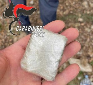 Terni - Blitz antidroga nei boschi di Mazzelvetta