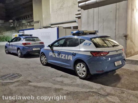 Viterbo - Due pattuglie della polizia all'ospedale di Belcolle