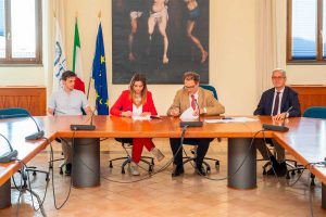 Viterbo - La firma dell'accordo tra Unitus e comune di Montefiascone