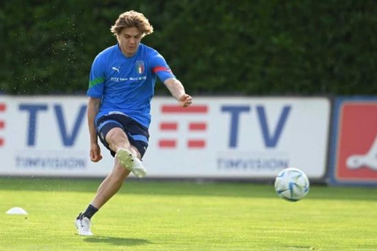 Sport - Calcio - Alessio Zerbin con la maglia della Nazionale