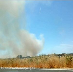 Incendio tra Viterbo e Vetralla