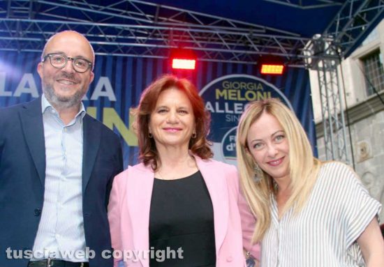 Viterbo - Mauro Rotelli, Laura Allegrini e Giorgia Meloni