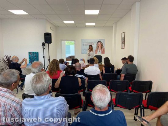 Viterbo - La conferenza stampa di Alessandra Troncarelli al comitato elettorale