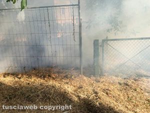 Incendio in centro a Tessennano