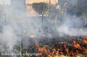 Incendio in centro a Tessennano