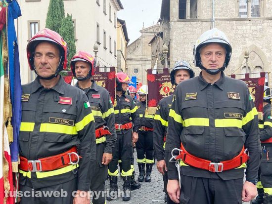 Viterbo - Sfilata dell'associazione nazionale vigili del fuoco