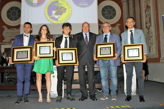 La cerimonia per gli 80 anni della sezione viterbese dell'associazione italiana arbitri - Consegna dei primi
