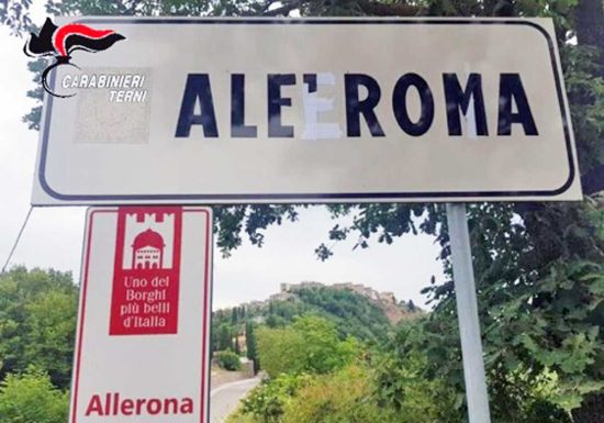 Allerona - Il cartello imbrattato