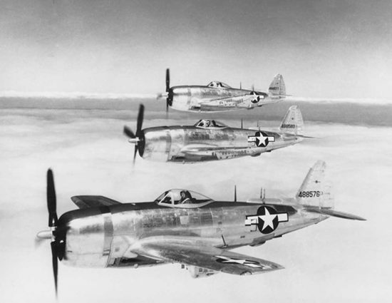 Una formazione di P-47