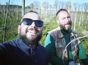 I gestori dell'azienda vinicola Casa Mecocci