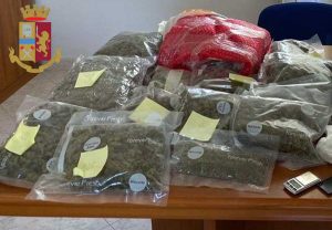 Civitavecchia - La droga sequestrata dalla polizia