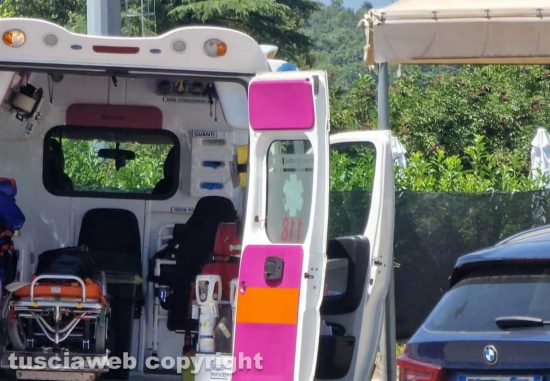 Bimbo annega in piscina a Grotte di Castro