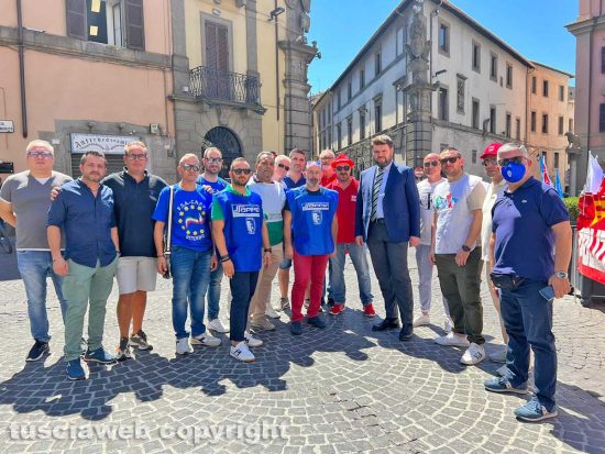 Viterbo - Manifestazione della polizia penitenziaria del carcere di Mammagialla