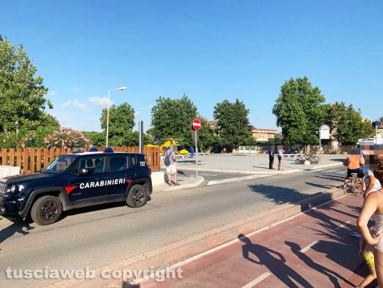 Tarquinia - I carabinieri e l'eliambulanza