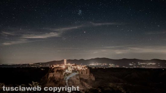Civita di Bagnoregio di notte