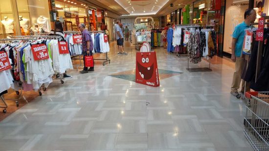 Lo sbaracco al Centro commerciale Tuscia di Viterbo