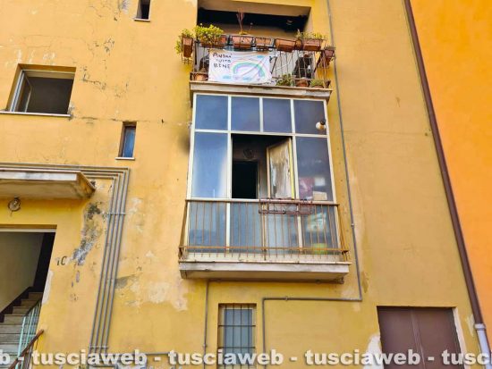 Incendio in un appartamento al Carmine