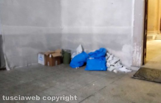 Viterbo - Sede dell’ex tribunale tra piazza Fontana Grande e via degli Scalzi - L'ingresso