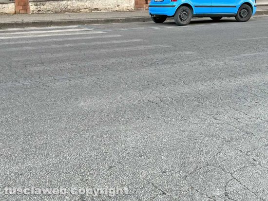 Viterbo - La scomparsa delle strisce pedonali