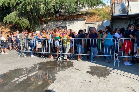 Viterbo - Santa Rosa - La coda per i biglietti per le tribune - Foto d'archivio