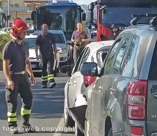 Viterbo - Tamponamento a catena sulla Cassia Nord