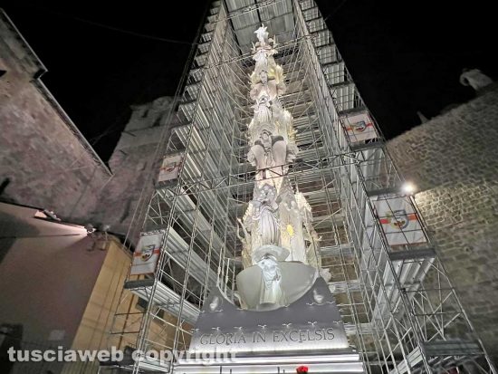 Viterbo - La macchina di Santa Rosa illumina la città - Prova luci di Gloria 