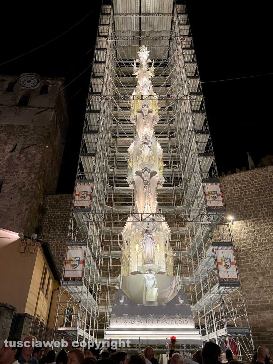 Viterbo - La macchina di Santa Rosa illumina la città - Prova luci di Gloria 