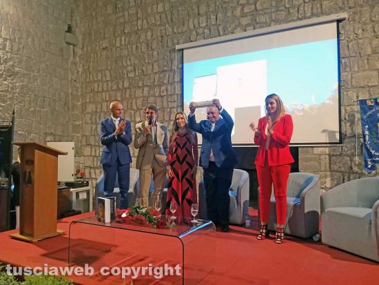 Montefiascone - Zahi Hawass alla Rocca dei papi riceve il premio "Uomo dell'anno 2022"