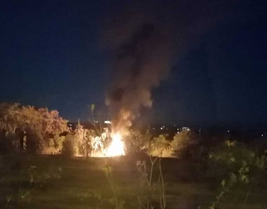 Auto in fiamme a Tarquinia