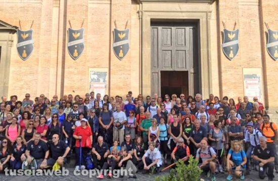 Esilio di Santa Rosa - Foto di gruppo davanti al duomo di Soriano nel Cimino