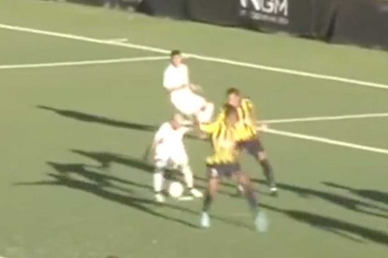 Sport - Calcio - Viterbese - Il fermo immagine del gol annullato ad Andreis