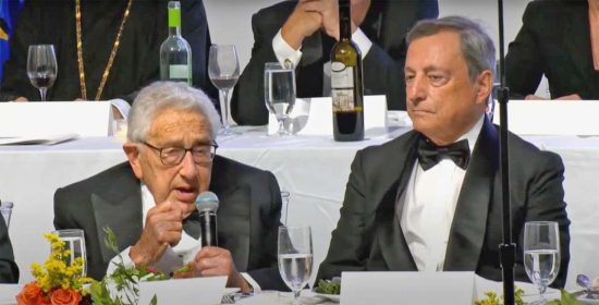 Mario Draghi e Henry Kissinger