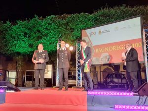 Bagnoregio - La consegna della pergamena al comandante Calisto Panico
