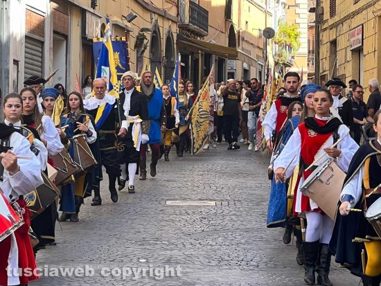 Viterbo - Santa Rosa - La consegna della Mazza del maggiordomo
