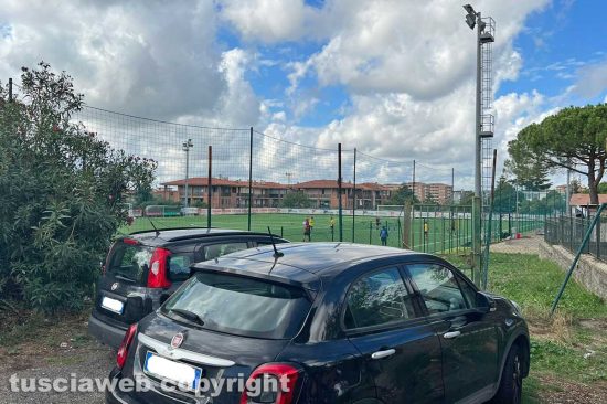 Sport - Calcio - Viterbese - Tifosi assistono all'allenamento da viale Bruno Buozzi