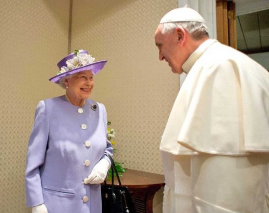 Papa Francesco e la regina Elisabetta