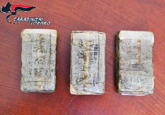 Vetralla - Carabinieri - La droga sequestrata