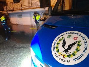 Tarquinia - Bomba d'acqua al lido - I volontari Aeopc in azione