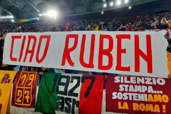 Sport - Calcio - Lo striscione dei tifosi della Roma per Ruben Ciarlanti
