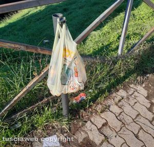 Viterbo - Rifiuti in zona Sacrario