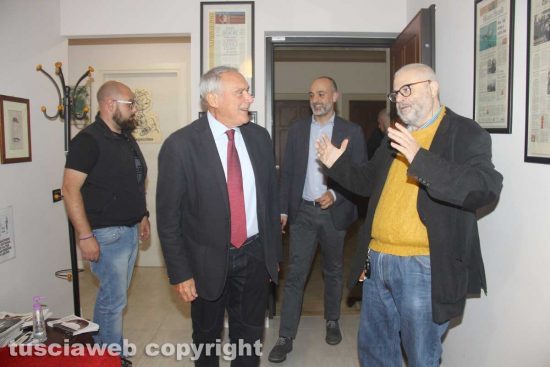 I pirati della bellezza - Pietro Grasso con Carlo Galeotti nella sede di Tusciaweb