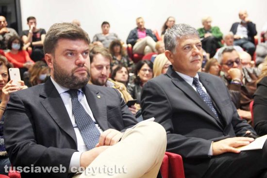 I pirati della bellezza - Il presidente della provincia Alessandro Romoli e il comandante dei carabinieri Massimo Friano